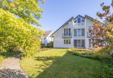 Modernes Architektenhaus mit luxuriösem Flair, großzügiger Raumgestaltung und gehobenem Wohnkomfort