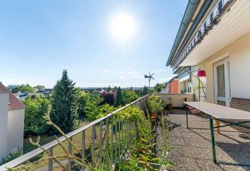 Großzügige 4-Zimmerwohnung mit Garage in begehrter Lage von Herrenberg zu verkaufen!