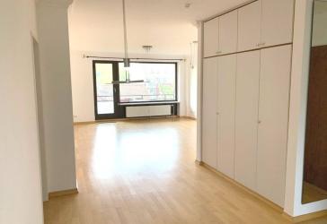 Unvermietete, gepflegte 3 Zimmer-Wohnung in Hamburg Rissen