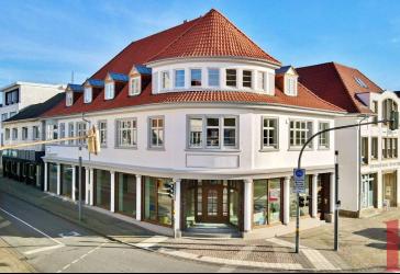 Repräsentative sowie kernsanierte Gewerbeeinheit in einem stadtprägenden Gebäude von Lohne