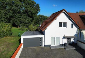 Modernes Wohnen in familienfreundlicher Lage - top gepflegtes Zuhause in Much