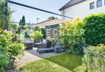 Den Sommer im eigenen Garten genießen - ein Traumhaus in Leonberg