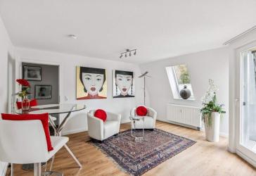 Charmante und voll möblierte Drei-Raum-Wohnung nahe Berlin