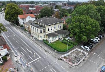 Kapitalanleger aufgepasst! Mehrfamilienhaus mit zwölf Wohnungen, einer Gewerbeeinheit und ca. 78.108€ Jahresnettokaltmieteinnahme!