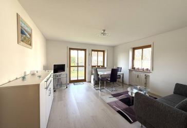 Traumhafte EG-Wohnung in idyllischer Lage - Ferienwohnung möglich
