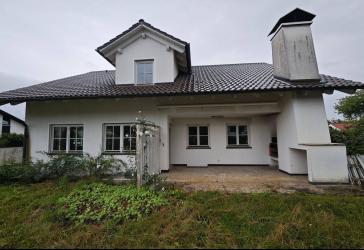 Geräumiges Einfamilienhaus in guter Lage