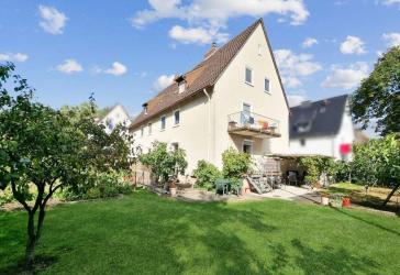 Gepflegtes 6-Familienhaus in zentraler Lage von Gütersloh - solide Kapitalanlage mit Potenzial