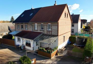 Doppelhaus mit großer Werkstatt