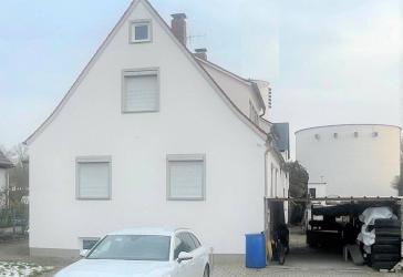 Geräumiges Zwei- Dreifamilienhaus auf großzügigem Grundstück in gefragter Lage von Nördlingen