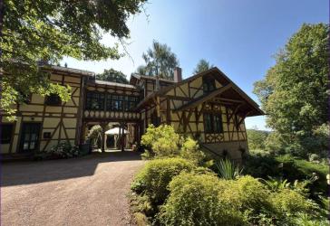Stilvolle Villa in Bestlage von Bad Liebenstein