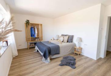 Helle 3-Zimmer-Wohnung mit großer Dachterrasse in Neustadt a.d. Aisch