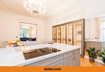 Exklusive 7-Zimmer-Altbauwohnung für gehobene Ansprüche im Bayerischen Viertel