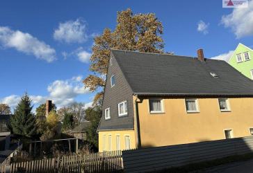 Einfamilienhaus/Zweifamilienhaus in Zwönitz zum Sanieren: 150?m² Wohnfläche & 550?m² Grundstück