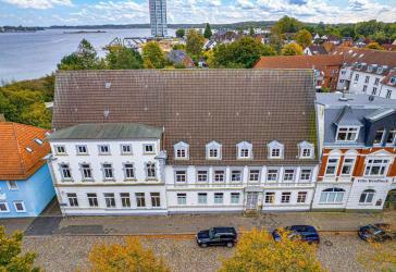 Vollständig modernisierter Büroraum im EG! 14,80 qm zentral in Schleswig!