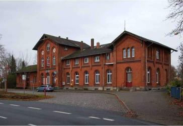 Fläche für einen/mehrere Automaten direkt im Bahnhof Oyten zu vermieten!