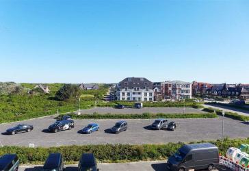 Für Investoren ! End-Appartement direkt am Strandübergang mit Weitblick !