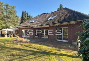 Großzügiges Einfamilienhaus mit hochwertigen Ausstattungsdetails