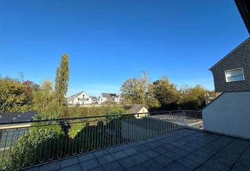 Charmante 4,5-Zimmer Maisonette-Wohnung im Zweifamilienhaus in Duisburg-Wanheim-Angerhausen