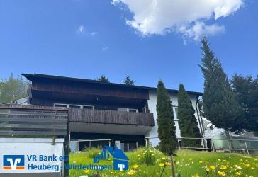 Mehrfamilienhaus in ruhiger Aussichtslage von Stra