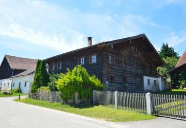Gelegenheit! Historischer Dreiseithof in idyllischer Weilerlage am Stadtrand von Pfarrkirchen