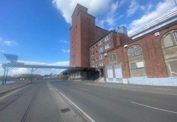 Sensationelle Lage in Itzehoe! Büroflächen mit historischem Flair am Hafen! OTTO STÖBEN!