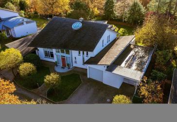 Architektenhaus auf Traumgrundstück in ruhiger Lage