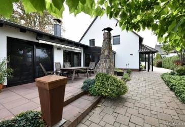 Großes Einfamilienhaus mit Idyllischem Garten in begehrter Wohnlage