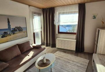 Charmante komplett möblierte 2,5-Zimmer-Wohnung mit Balkon in Oberkochen