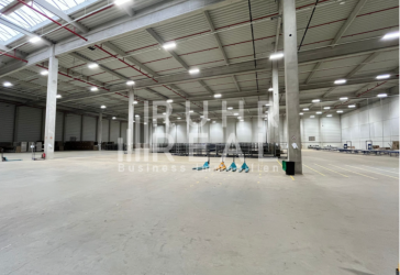 Logistikhalle | 10 m UKB | 3 Rampen & 1 ebenerdiges Tor | ab sofort