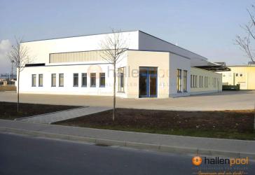 Moderne Produktionshalle mit 12,5 t Kran, Büro und Außenlagerfläche! *PROVISIONSFREI*