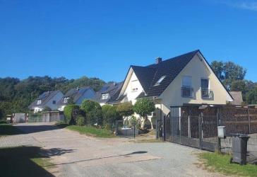 Charmantes Einfamilienhaus mit Ferienwohnung in der Nähe vom Gothensee - in Alt-Sallenthin - nahe dem Seebad Bansin