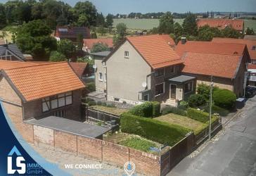 Großzügiges Einfamilienhaus mit Nebengebäude in ruhiger Lage - bezugsfertig !!