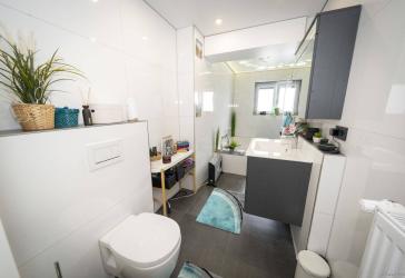 Kapital oder Eigennutzer Wohnung+Gewerbe mit Umbaupotenzial ohne Garten mit Terrasse