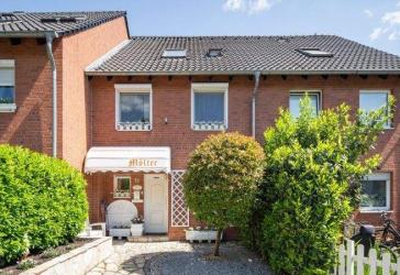 Moderne Doppelhaushälfte mit traumhaft angelegter Gartenanlage in zentraler Lage von Wesseling