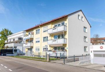 Gepflegtes 8-Familienhaus in zentraler Toplage!!