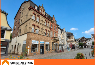 Wohn und Geschäftshaus direkt am Marktplatz! Die Wohnungen sind frei verfügbar-der Laden ist gut vermietet!