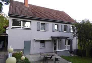 Einfamilienhaus am Ortsrand: Gepflegt, grün gelegen und individuell gestaltbar!