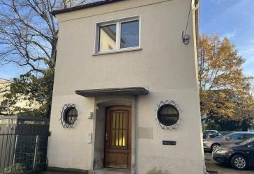 Ideal für Familien oder WGs! Gut geschnittene und schöne 6 Zimmer-Wohnung in Innenstadtlage, Südanlage 9, Gießen