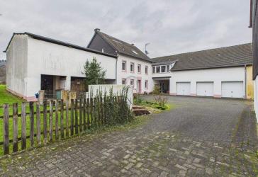 Ehemaliges Bauernhaus mit Scheune & vielseitigem Ausbaupotenzial