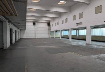 Beheizbare Halle mit Rampe in Passau-Heining