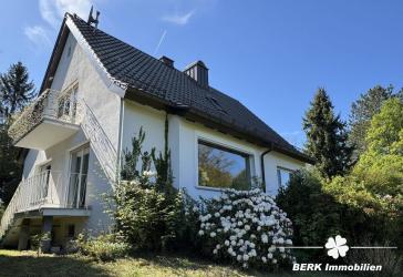 BERK Immobilien - Ein Ort zum Ankommen - Großzügiges Refugium mit Weitblick und Privatsphäre