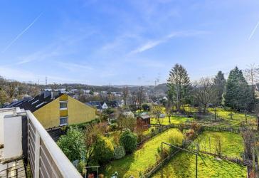 Provisionsfreies Reihenmittelhaus mit Sonnengarten im beliebten Ronsdorf