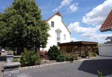 Hauptstadtmakler - Moderne Maisonette-Wohnung in Top-Lage
