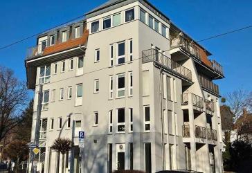 3-Zimmer-Wohnung / Neubau / Balkon / Aufzug / zentrale Lage / vermietet