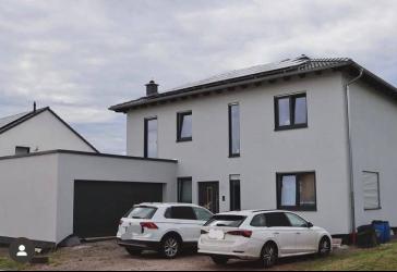 LT Haus × Lamp Immobilien – Wo Fantasie ein Zuhause findet.