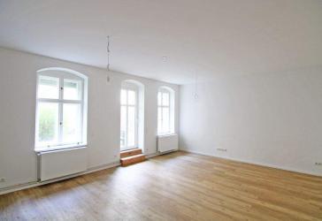 Aufgeteiltes Mehrfamilienhaus in Seenähe/Bestlage, bald 50 % Leerstand möglich, inkl. Erweiterungspotential!