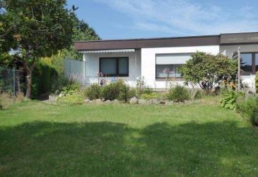 Wohlfühloase ! 3-4 Zimmer Endbungalow mit schönem Grundstück in Norderstedt Garstedt zu verkaufen!!!