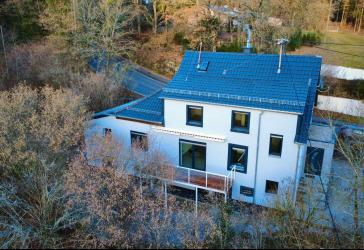 Saniertes Einfamilienhaus mit eigenem Waldgrundstück, viel Privatsphäre & Naturblick in Lemberg