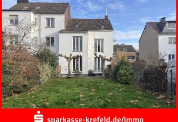 Stilvoll saniertes Reihenendhaus