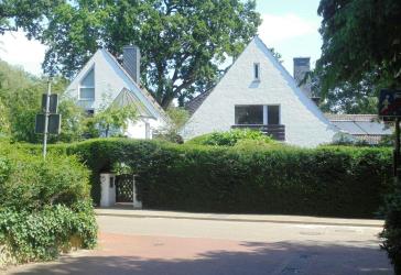 SOLLER - IMMOBILIEN Mehrfamilienhaus auf parkähnlichen Grundstück zur Selbstnutzung oder Anlage in bevorzugter Lage von Lesum/St. Magnus